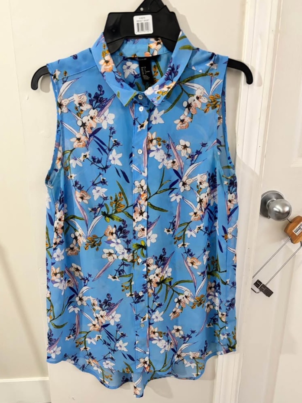 H&M Sky Blue Floral Sleeveless Button-Down Blouse